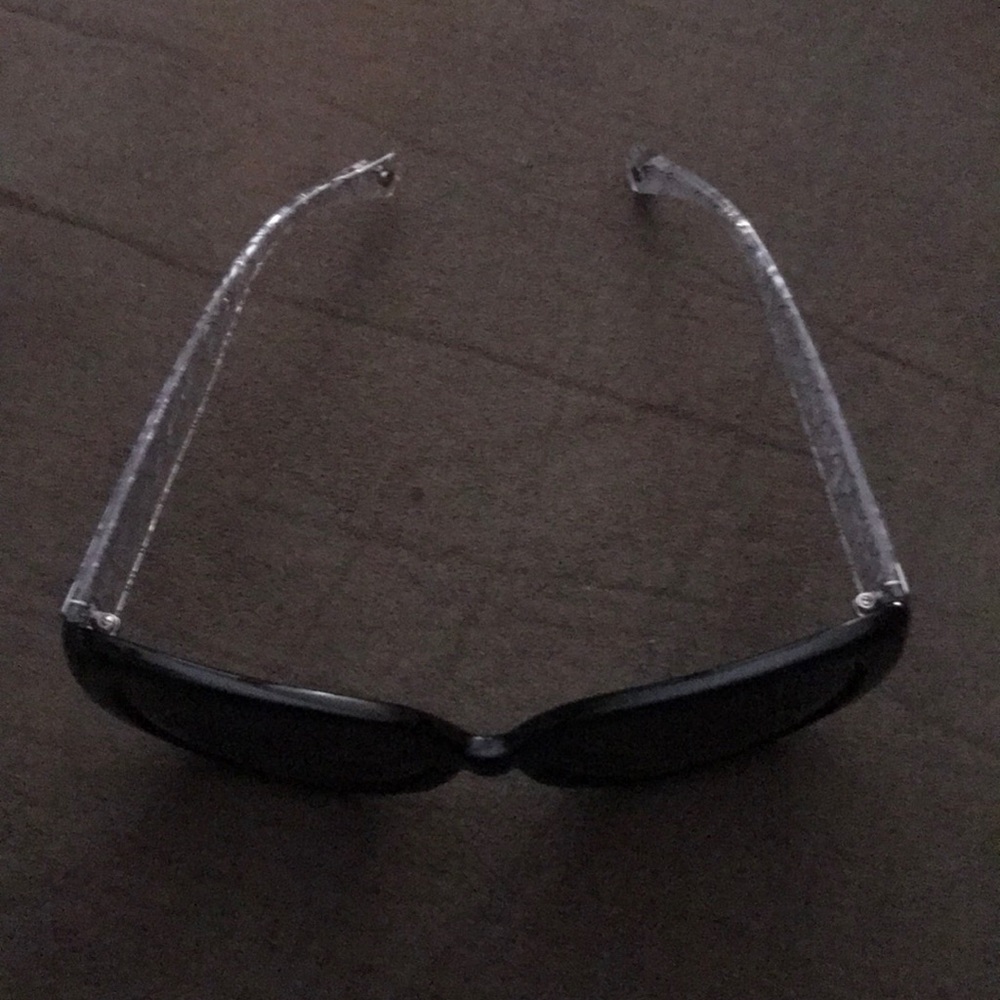 Coach sunglasses - Picture 2 of 3